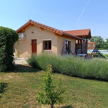 Studio Avec Terrasse Au Calme Jayat 외부 사진