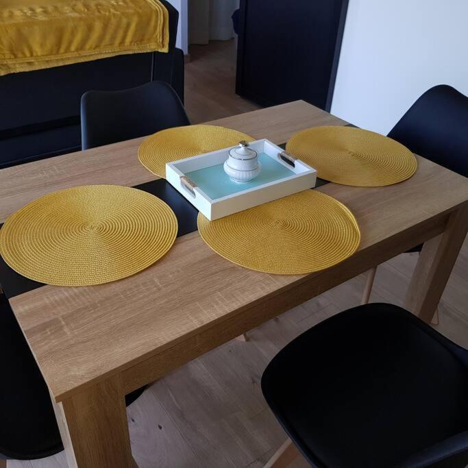Studio Avec Terrasse Au Calme Jayat 외부 사진